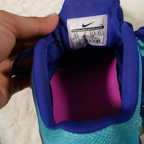 Women's Nike shoes 61/2 - Picture 7 of 7